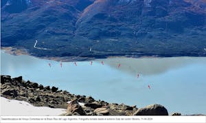 Manchas oscuras en el Lago Argentino